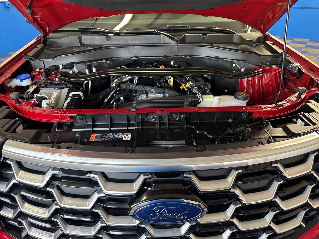 Certified 2025 Ford Explorer Platinum AWD/4WD image 24