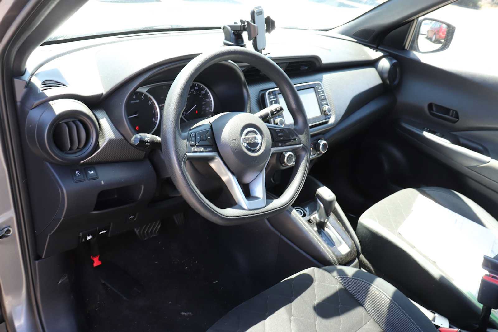 Used 2019 Nissan Kicks S FWD image 10