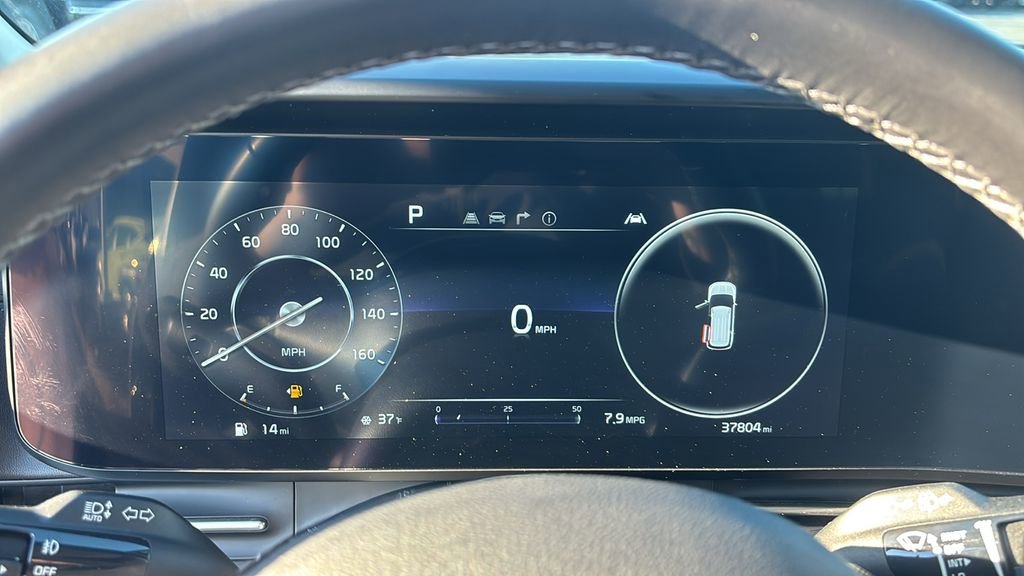 Used 2024 Kia Carnival SX image 16