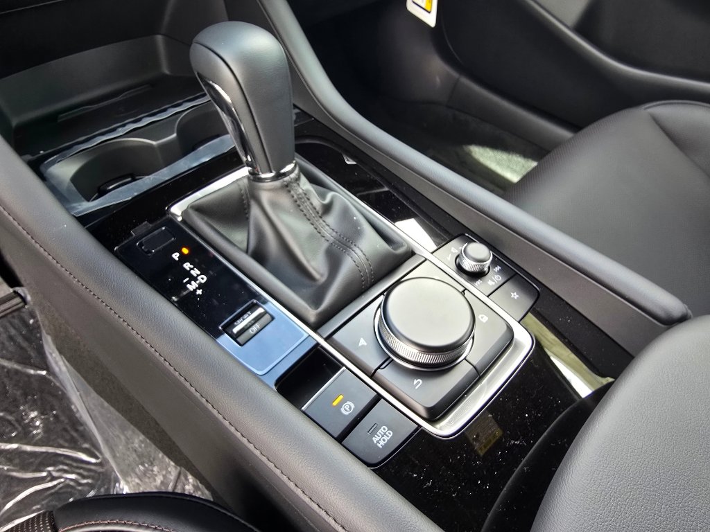 New 2026 MAZDA MAZDA3 Hatchback w/Premium Plus Pkg AWD/4WD image 20