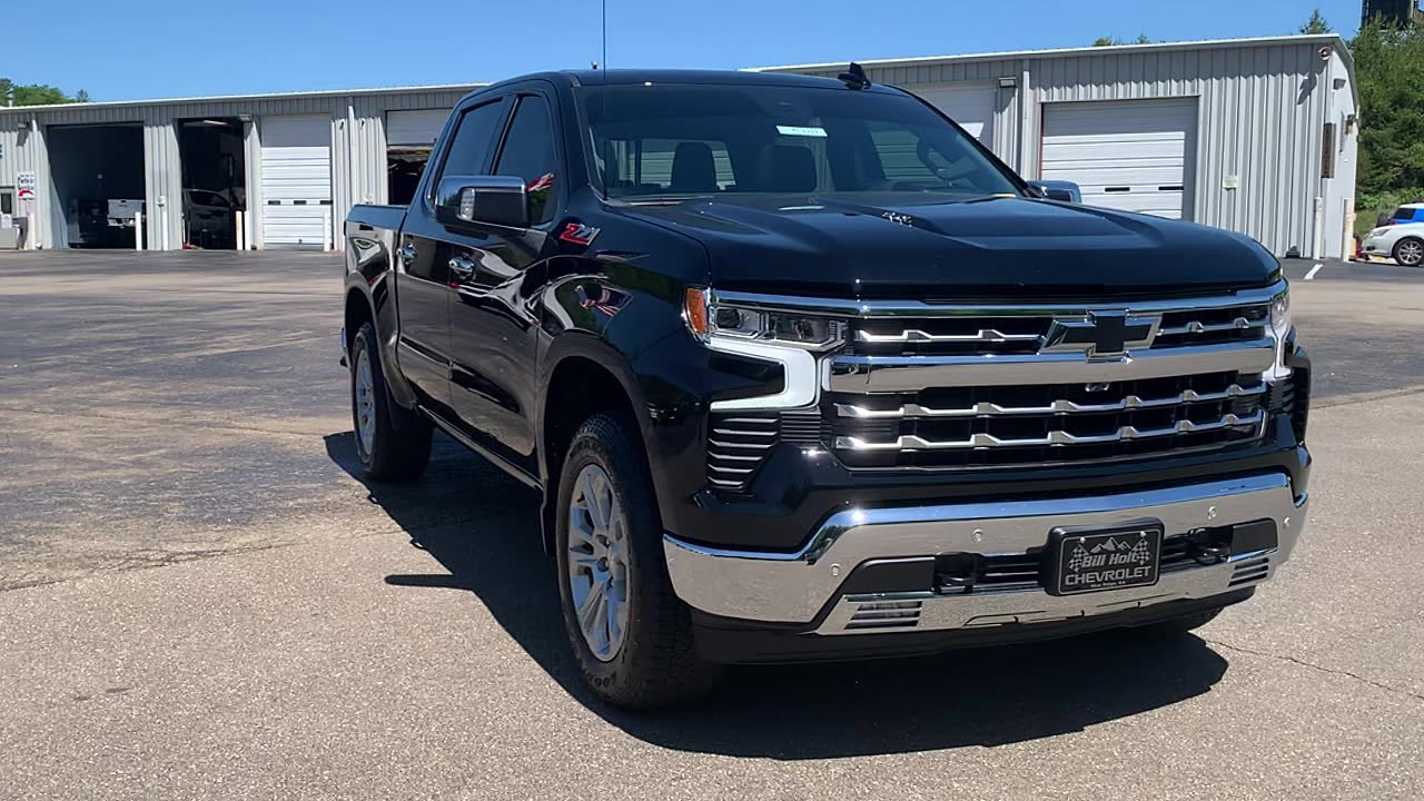 Used 2024 Chevrolet Silverado 1500 LTZ w/ LTZ Premium Package AWD/4WD image 8