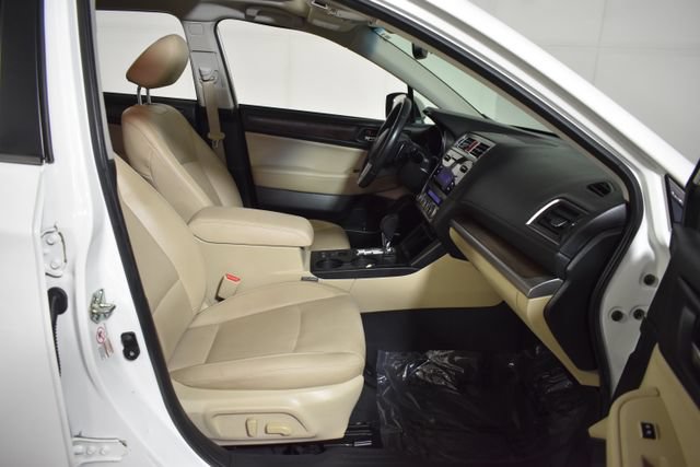 Used 2016 Subaru Outback 2.5i Limited AWD/4WD image 36