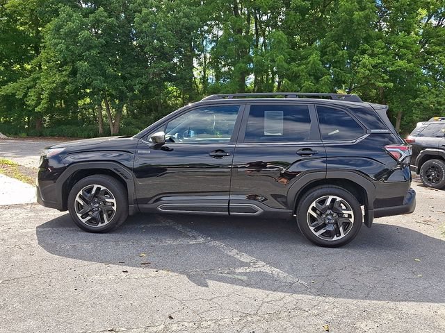 Used 2025 Subaru Forester Limited AWD/4WD image 5