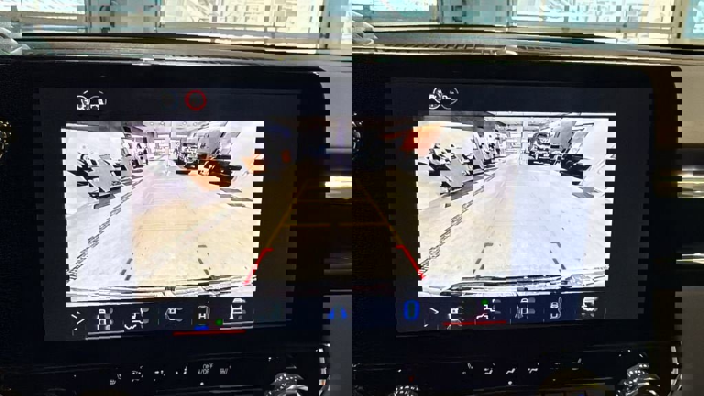 New 2026 GMC Canyon Elevation w/ Convenience Package image 32