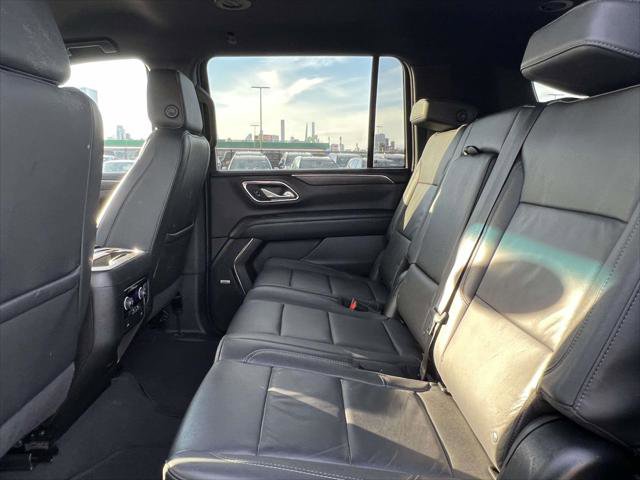 Used 2024 Chevrolet Suburban LT image 13