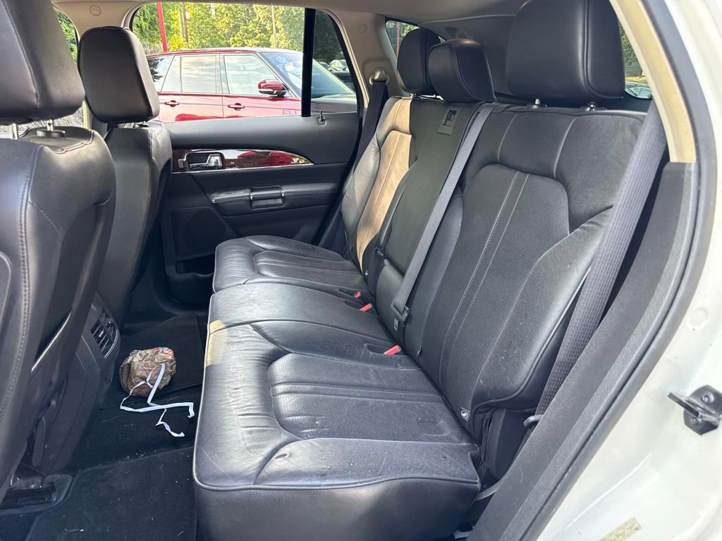Used 2013 Lincoln MKX FWD image 6