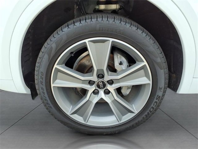 Certified 2025 Audi Q5 2.0T Premium w/ Convenience Plus Package image 7