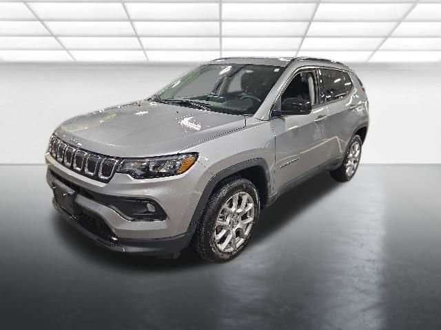 Used 2022 Jeep Compass Latitude AWD/4WD image 8
