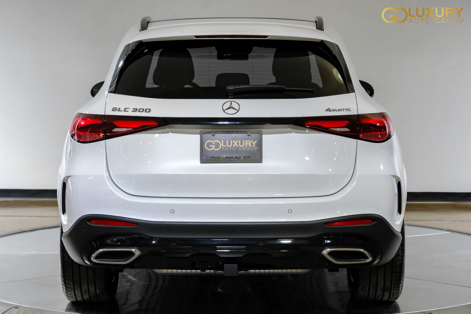 Used 2024 Mercedes-Benz GLC 300 4MATIC image 11