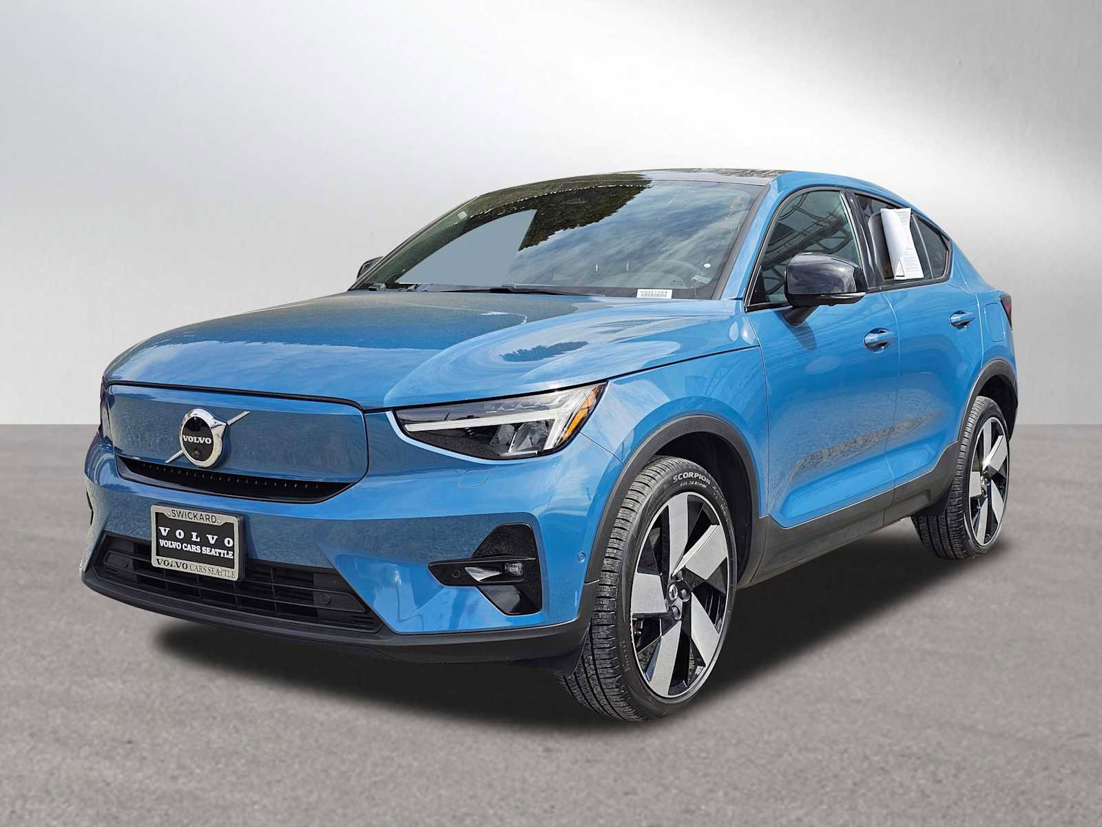 Certified 2023 Volvo C40 P8 Recharge Ultimate w/ Protection Package Premier image 7