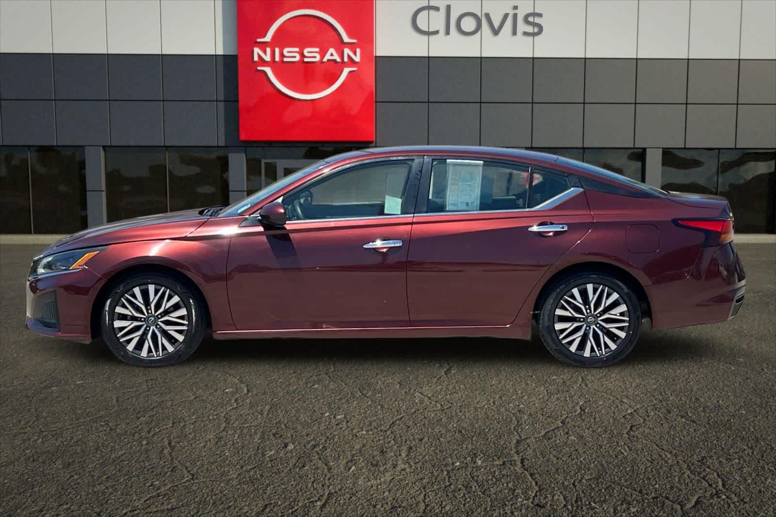 Used 2023 Nissan Altima 2.5 SV FWD image 6