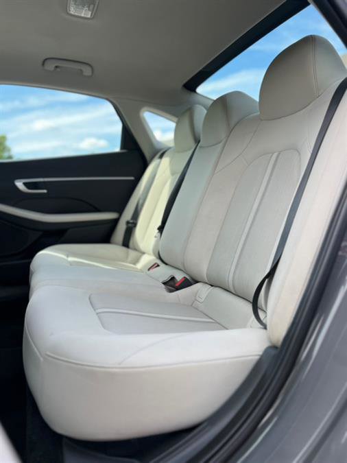 Used 2023 Hyundai Sonata SE w/ Preferred Accessory Package image 30
