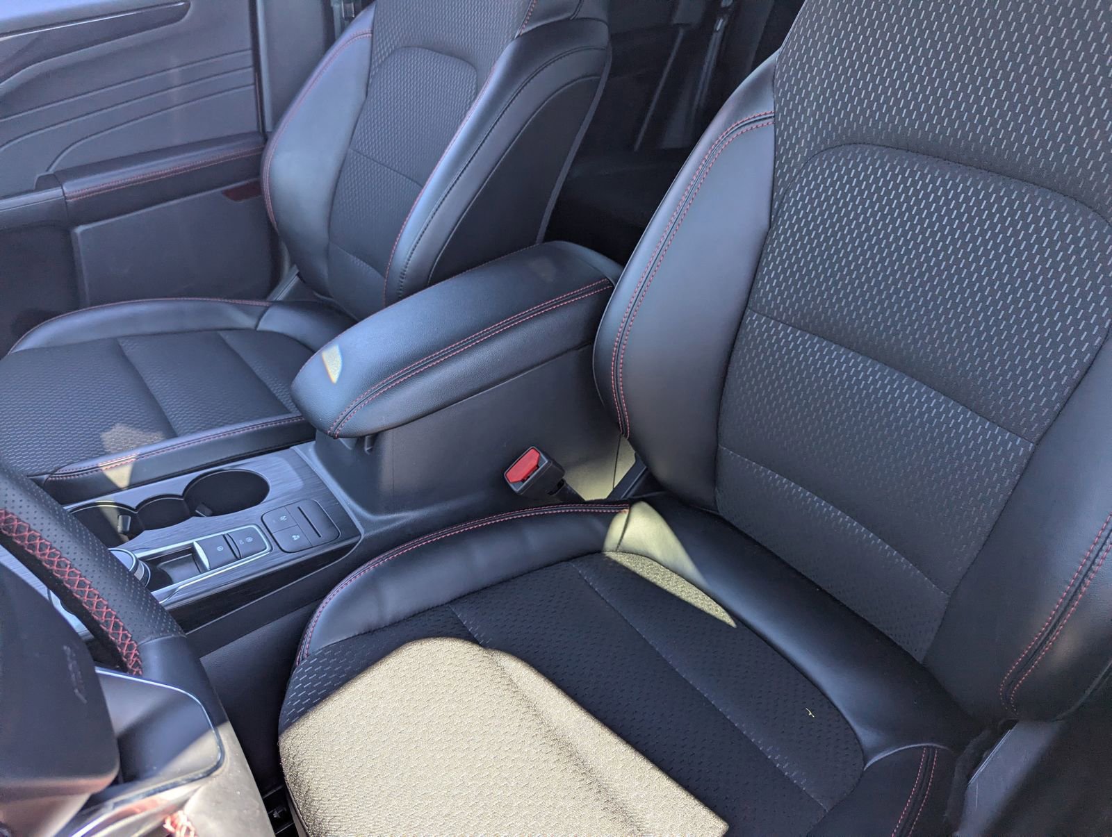 New 2025 Ford Escape ST-Line image 49