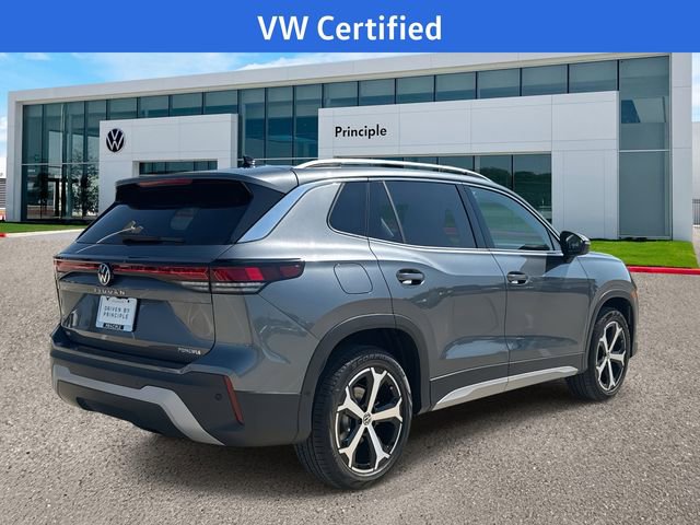 Used 2025 Volkswagen Tiguan SE image 6