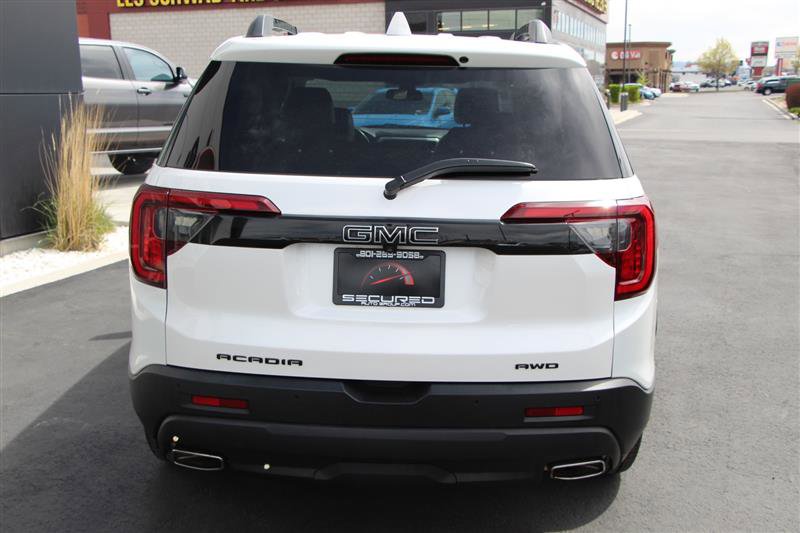 Used 2021 GMC Acadia SLT w/ Elevation Edition image 13
