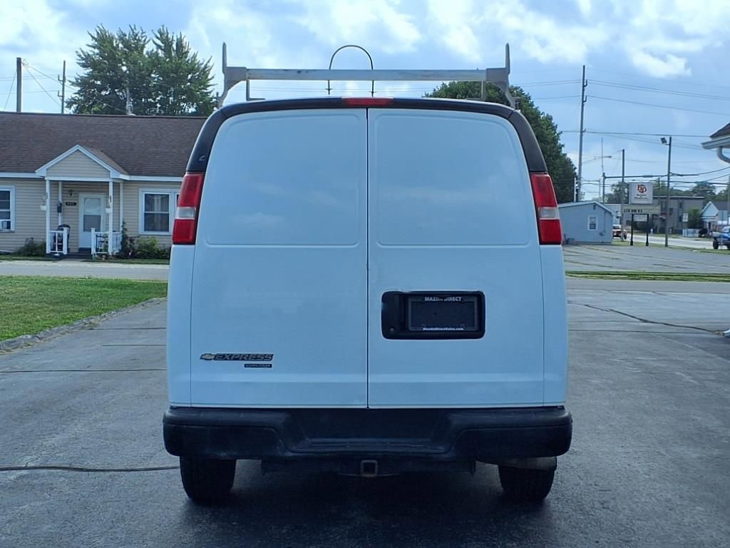 Used 2016 Chevrolet Express 2500 Extended RWD image 7