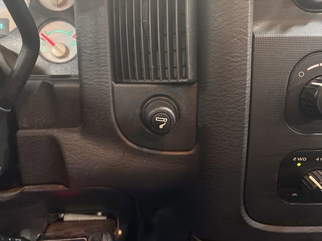 Used 2004 Dodge Ram 1500 Truck SLT w/ Quad Cab Value Group image 32