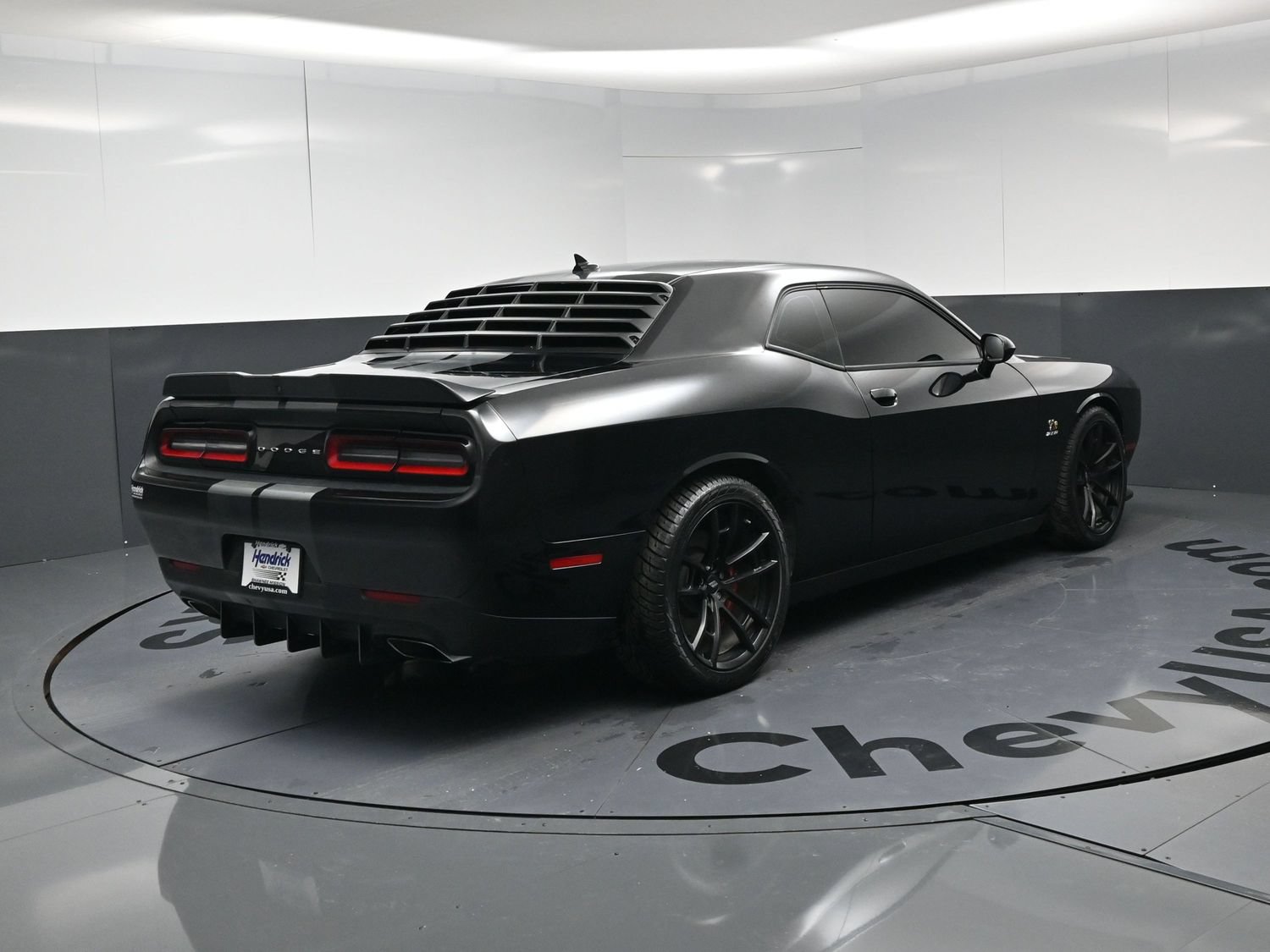 Used 2021 Dodge Challenger R/T Scat Pack RWD image 9