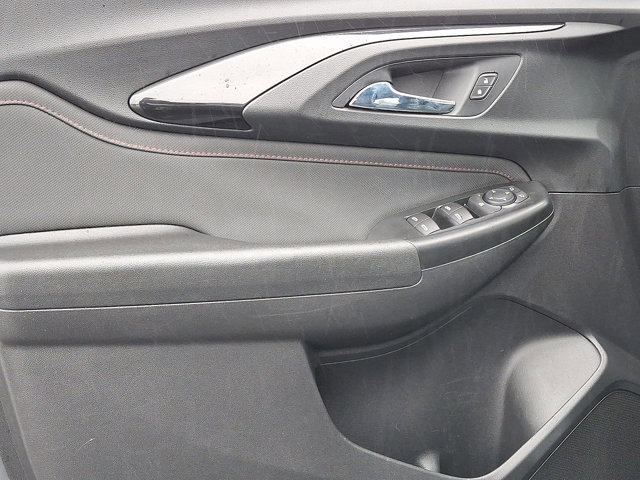 Used 2021 Chevrolet TrailBlazer RS w/ Convenience Package image 13