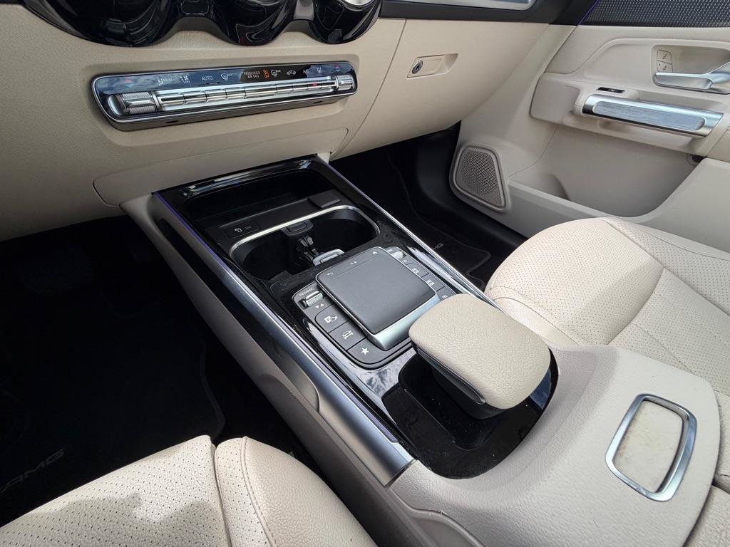 Used 2022 Mercedes-Benz EQB 350 4MATIC image 29