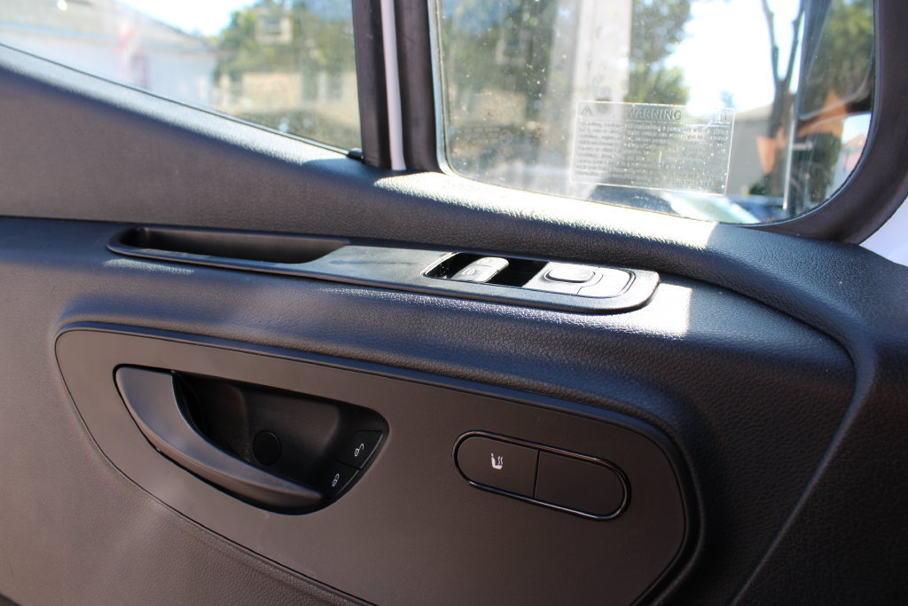 Used 2025 Mercedes-Benz Sprinter 2500 image 11