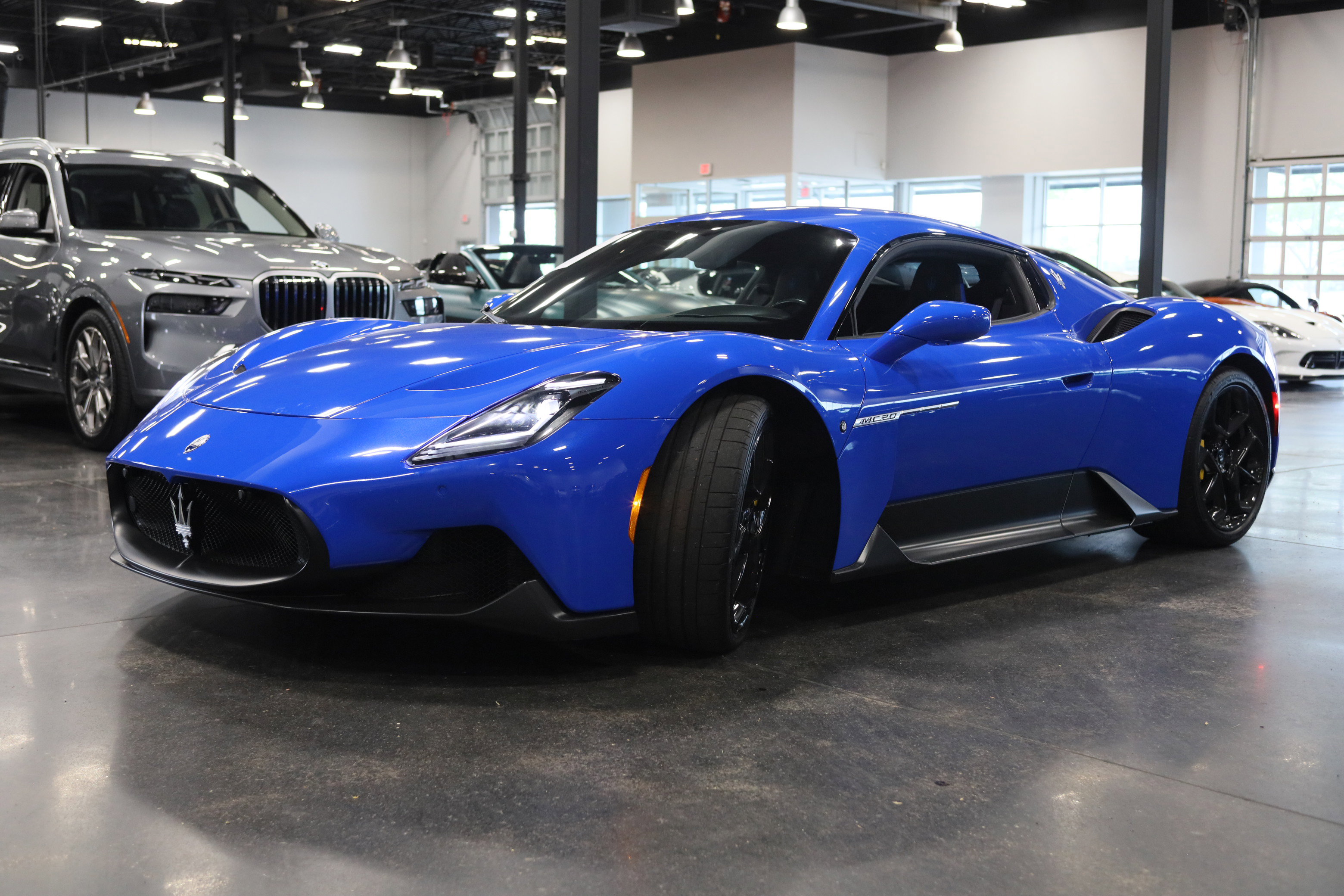 Used 2022 Maserati MC20 Coupe RWD image 3
