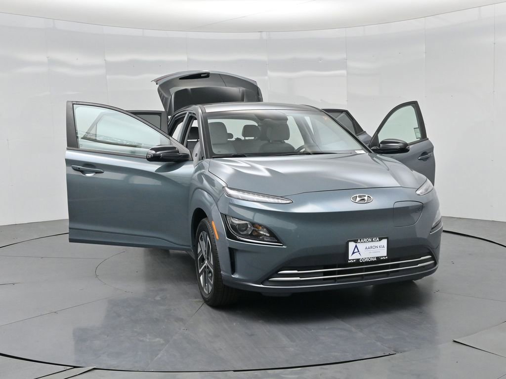 Used 2023 Hyundai Kona SE w/ Cargo Package FWD image 33