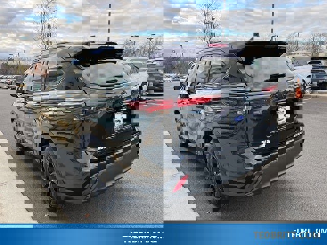 Used 2024 Toyota Highlander XLE image 6