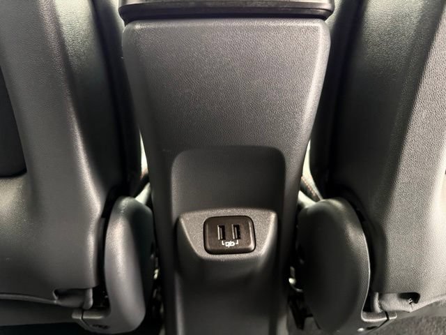 Used 2020 Chevrolet Bolt Premier w/ Infotainment Package FWD image 25