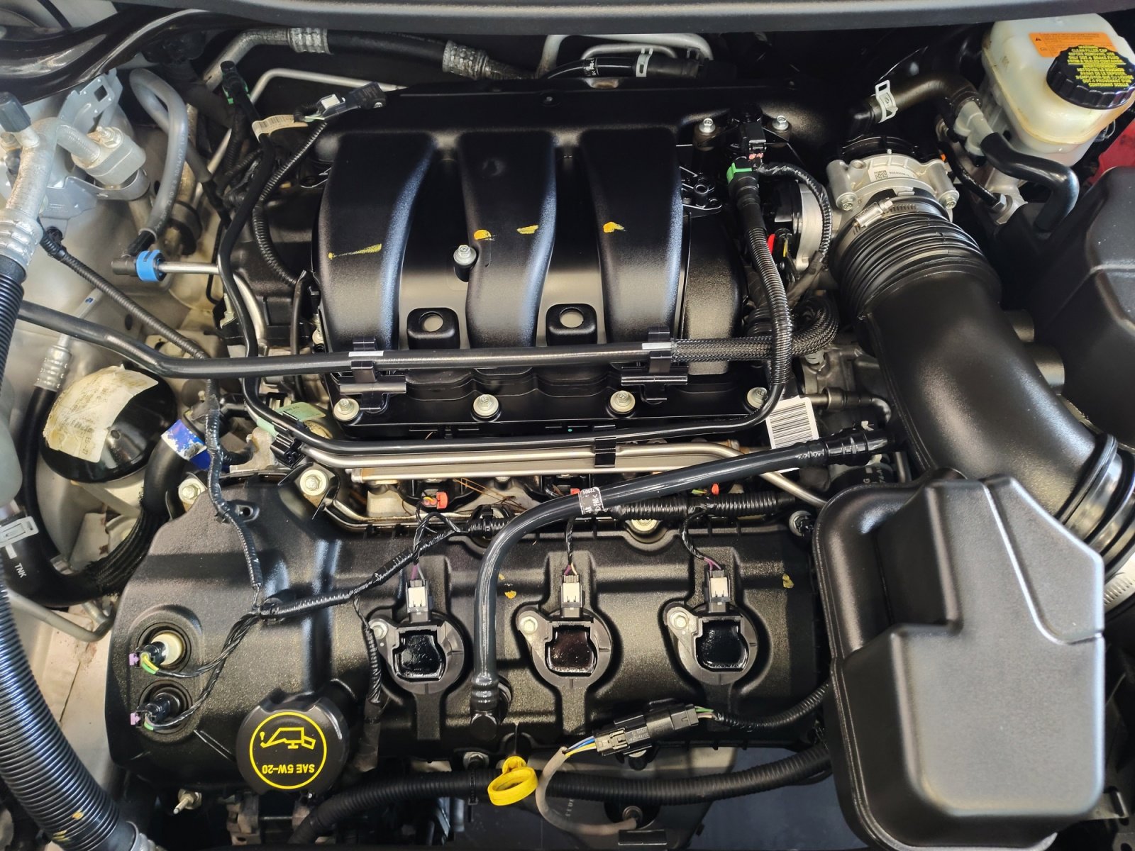 Used 2018 Ford Explorer XLT w/ Equipment Group 202A image 30