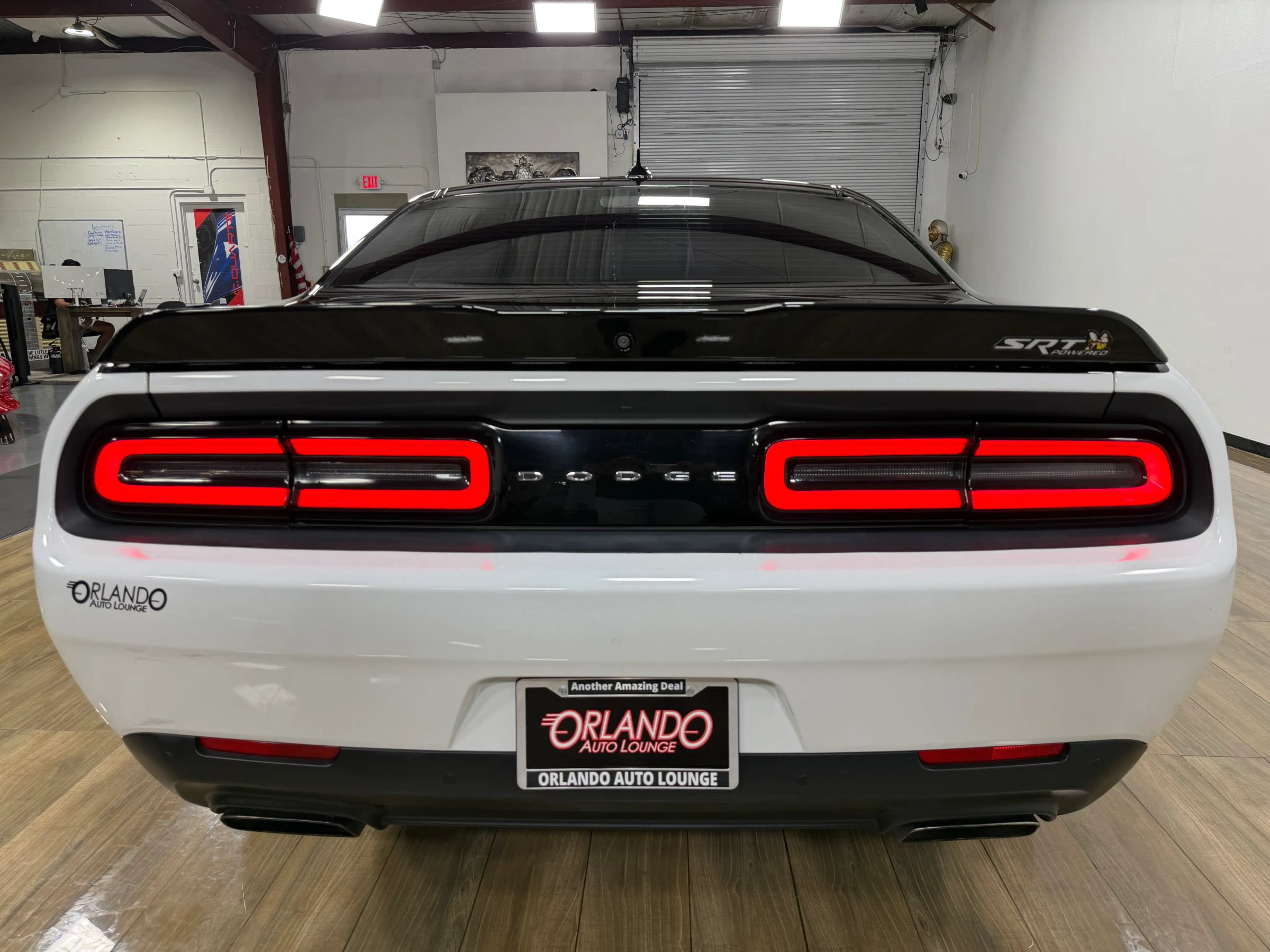 Used 2018 Dodge Challenger R/T Scat Pack w/ Leather Interior Group RWD image 10