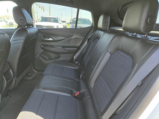 Used 2025 Buick Envista Preferred image 28