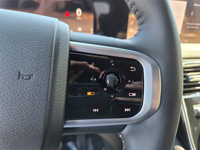 New 2025 Nissan Armada SL w/ Captain's Chari Seat Package image 19