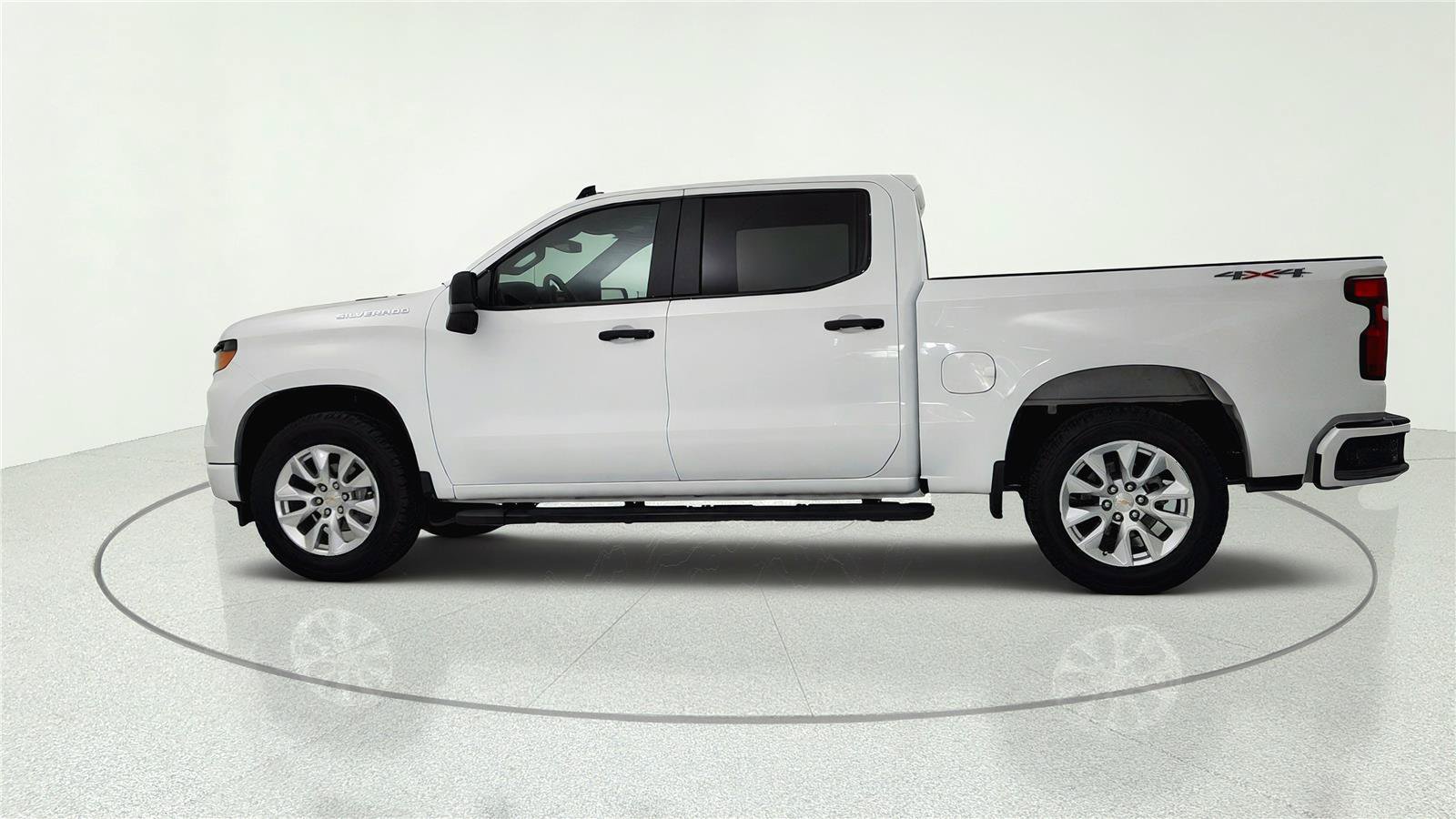 Used 2026 Chevrolet Silverado 1500 Custom AWD/4WD image 4