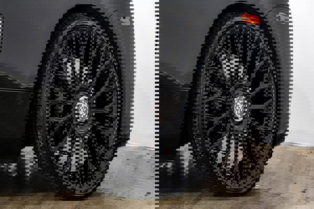 Used 2016 Rolls-Royce Dawn image 47