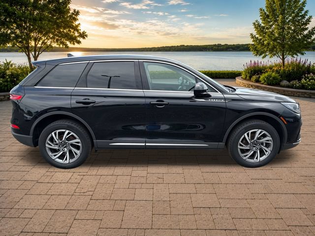 Certified 2024 Lincoln Corsair FWD image 9