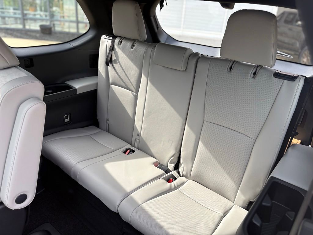 New 2026 Toyota Grand Highlander AWD Hybrid image 15