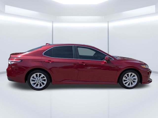 Used 2019 Toyota Camry LE FWD image 3