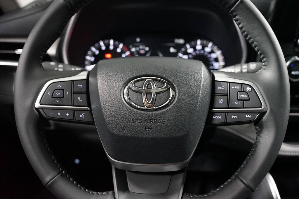 New 2026 Toyota Highlander XLE AWD/4WD image 12
