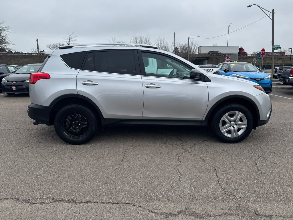 Used 2014 Toyota RAV4 LE image 9
