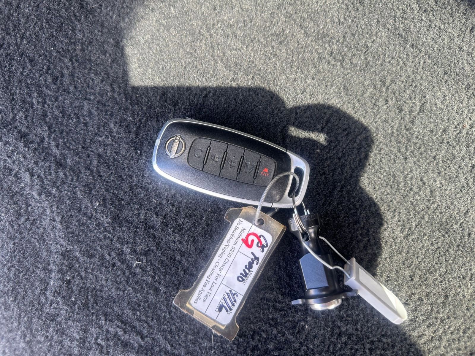 Used 2024 Nissan Rogue SV FWD image 27