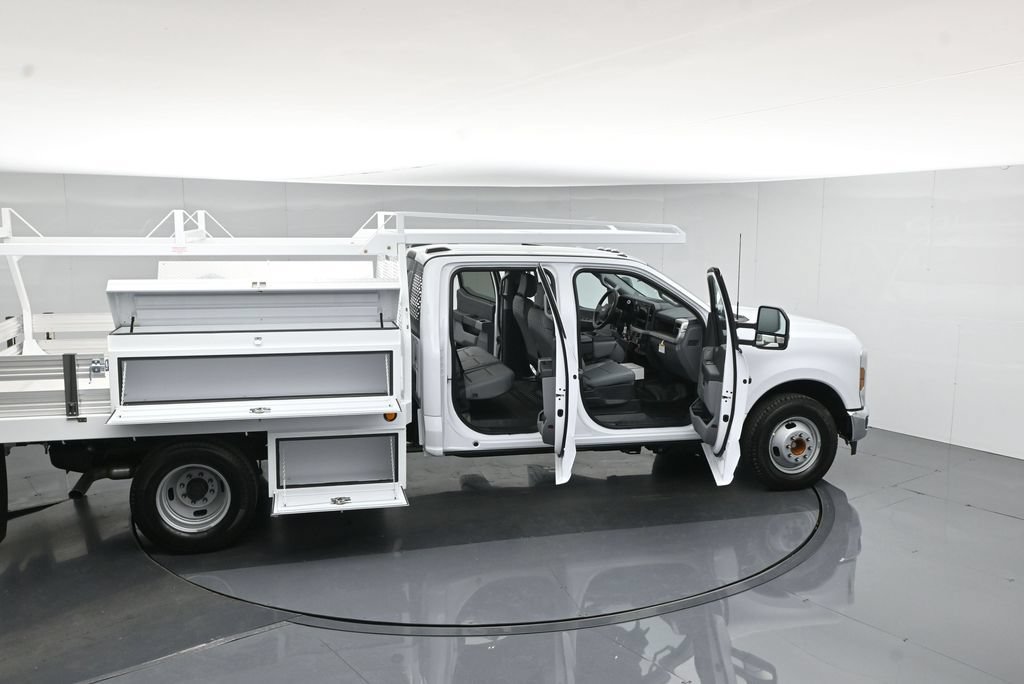 New 2026 Ford F350 XL w/ XL Chrome Package RWD image 46