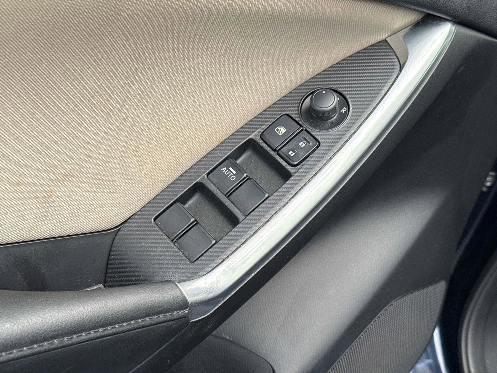 Used 2016 MAZDA CX-5 Touring image 16