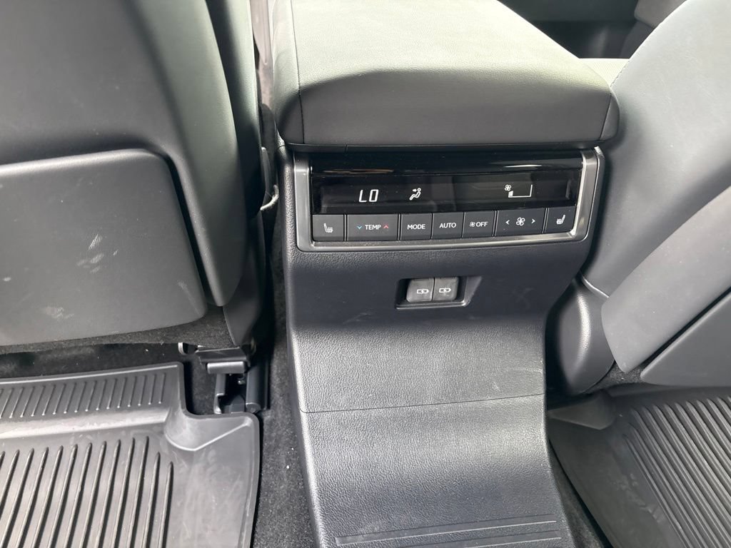 Certified 2024 Lexus GX 550 w/ Accessory Package (Z1) AWD/4WD image 19