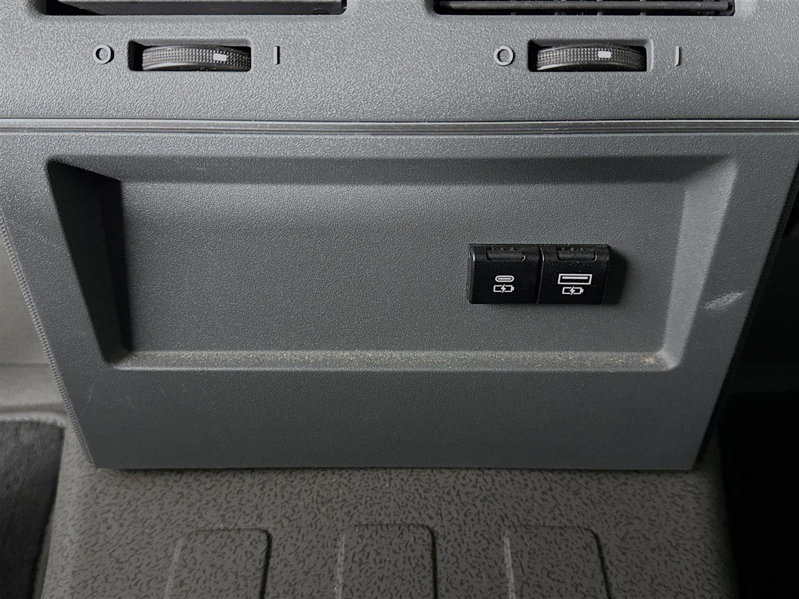 Used 2025 INEOS Grenadier Fieldmaster Edition image 25