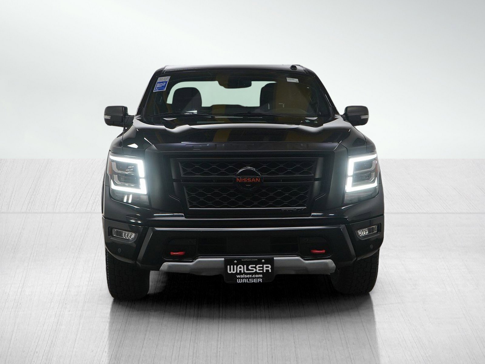 Used 2020 Nissan Titan PRO-4X w/ Pro-4x Convenience Package image 8