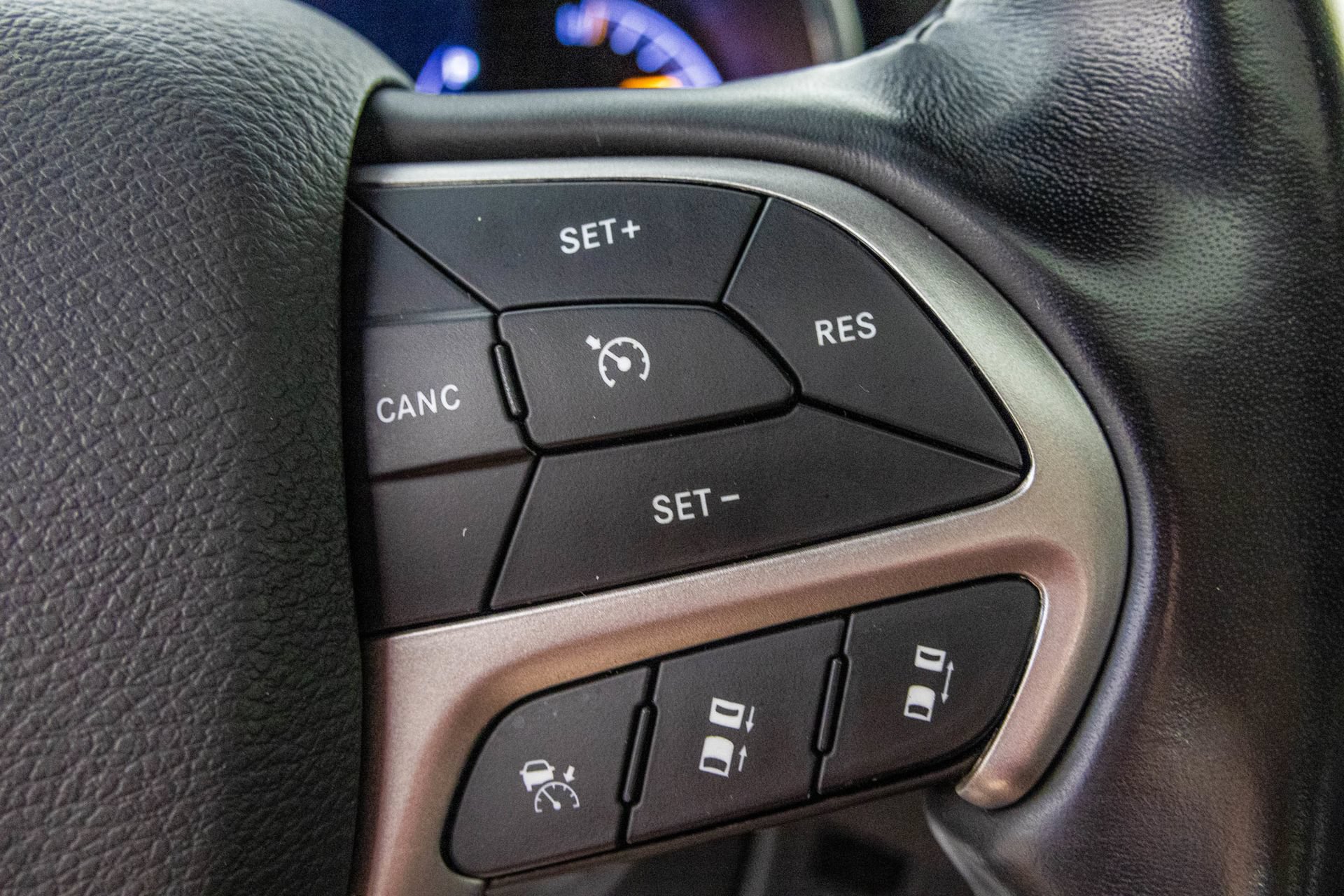 Used 2021 Jeep Grand Cherokee Limited w/ Quick Order Package 28K 80th AWD/4WD image 36
