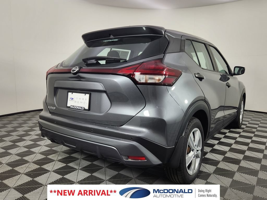 Used 2022 Nissan Kicks S FWD image 5