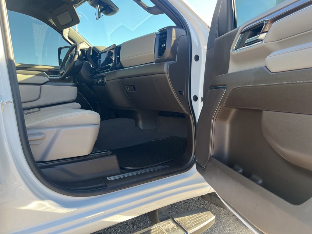 Used 2024 Chevrolet Silverado 2500 LT image 19