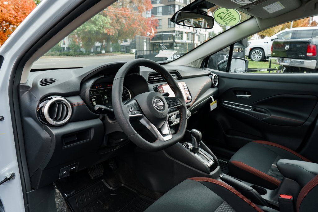 New 2025 Nissan Versa SR w/ Trunk Package image 19